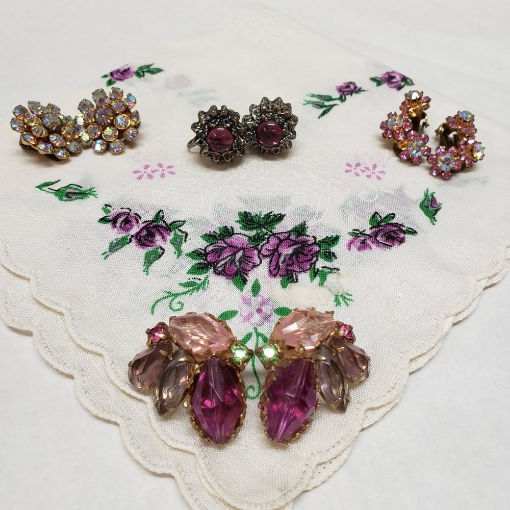 Lot of pretty Vintage Clip-on earrings